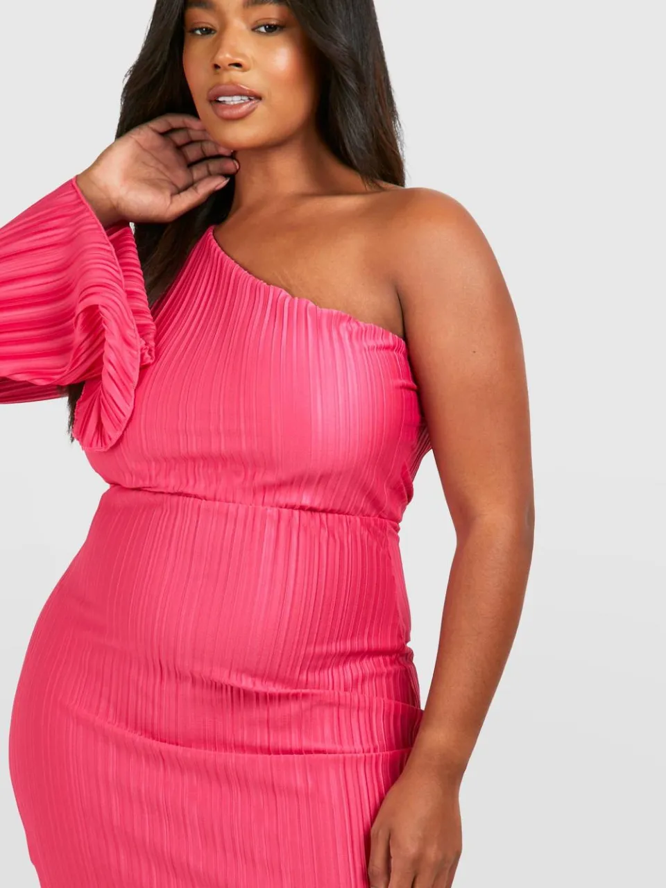 boohoo Dames Plus Wide Plisse Cape Sleeve Detail Midi Column Jurk felroze, foto 3