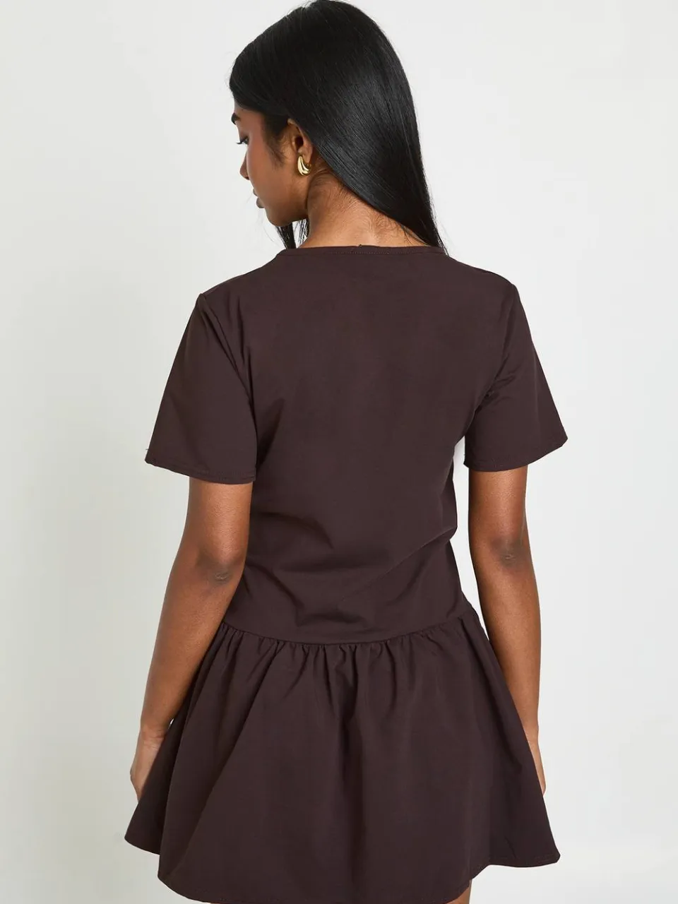 boohoo Dames Smock Jurk Met Strikceintuur En Lange Mouwen chocoladebruin, foto 2