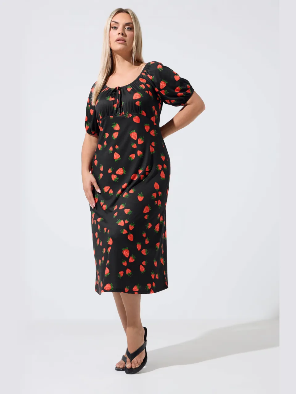 Limited Collection Zwarte Tea Dress Met Aardbeienprint, foto 2