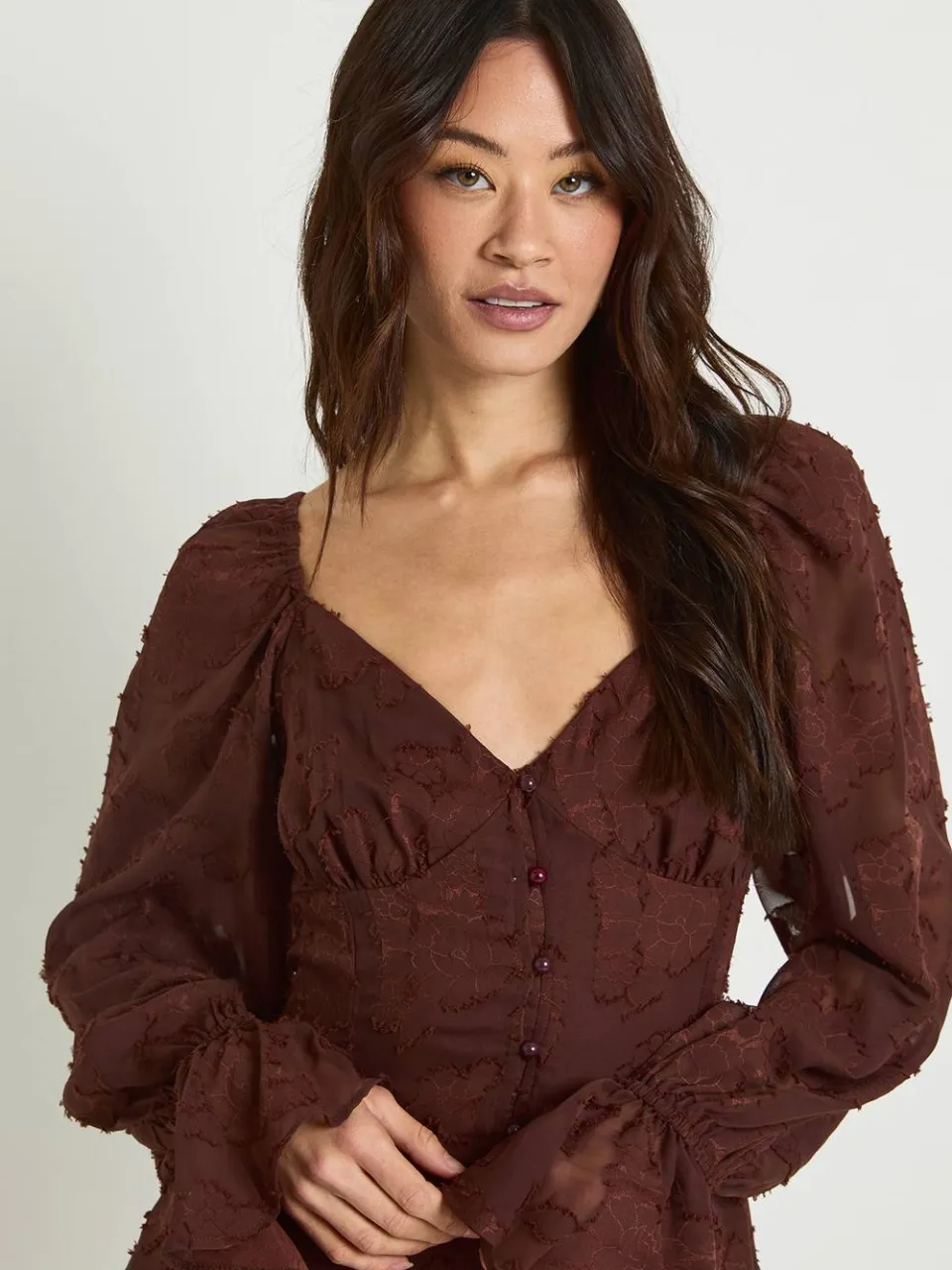 boohoo Dames Tall Burnout Bloemen Godet Zoom Mini Jurk chocoladebruin, foto 3