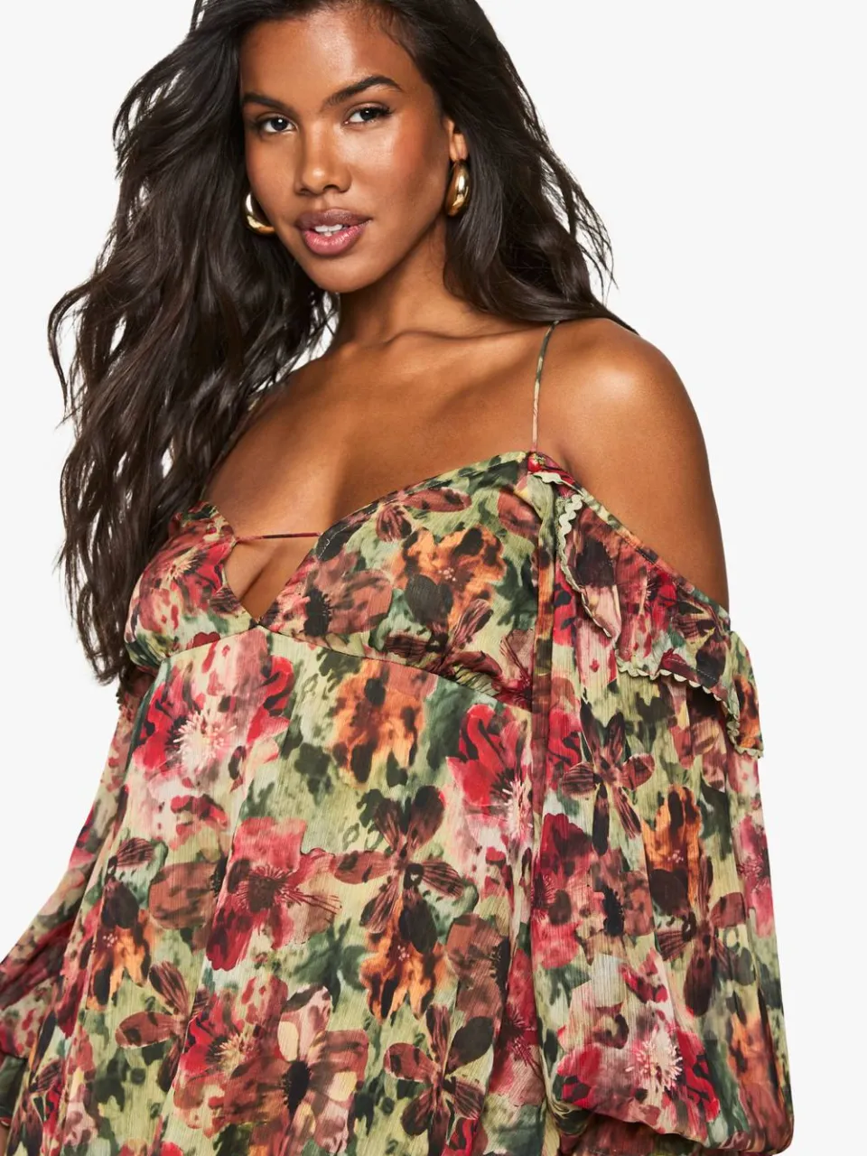 boohoo Dames Bloemenprint Chiffon Gelaagde Mini-Jurk met Open Schouders groente, foto 4