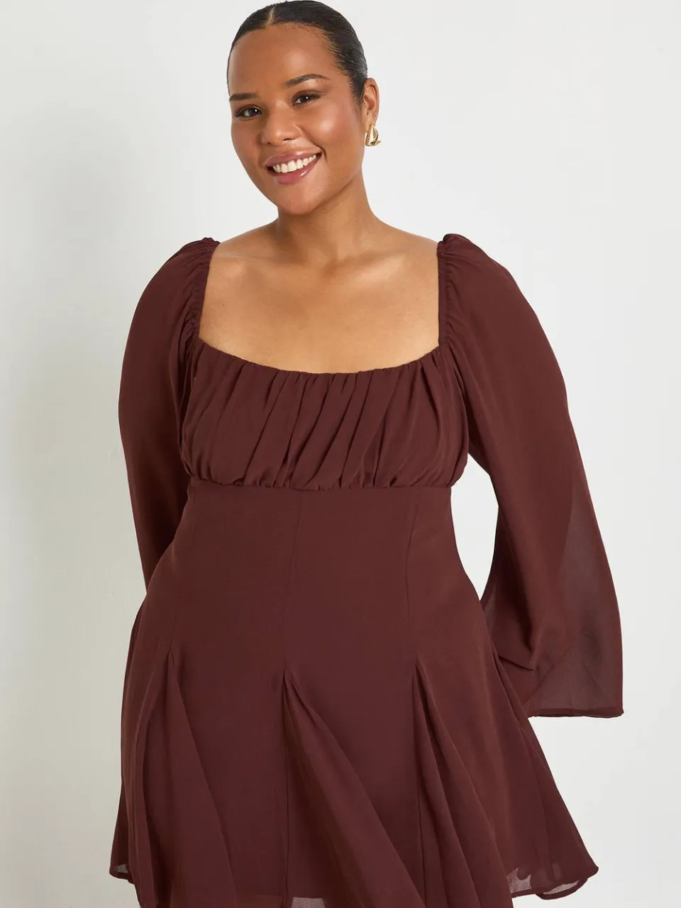 boohoo Dames Plus Chiffon Godet Skater chocoladebruin, foto 3