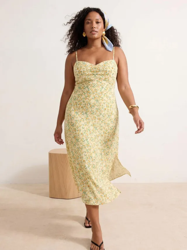 Trendyol Curve Dames Geel Bloemen Midi Mouwloos Casual A-lijn Grote maten Jurk