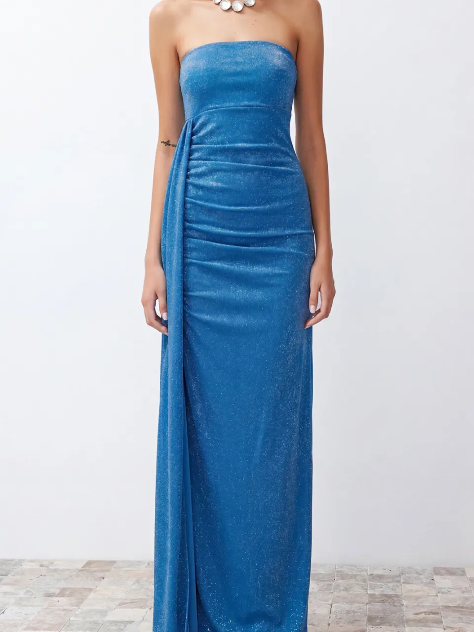 Trendyol TRENDYOLMİLLA Dames Blauw Effen Maxi Mouwloos Diploma-uitreiking / Gala A-lijn Avond & Gala Jurk, foto 2