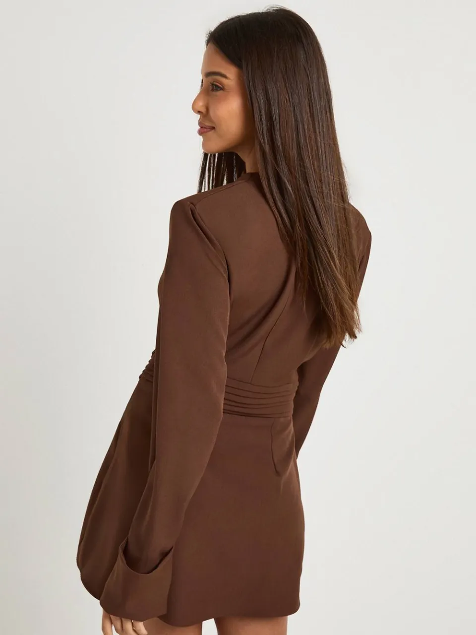 boohoo Dames Op maat gemaakte mini-jurk met lange mouwen chocoladebruin, foto 3