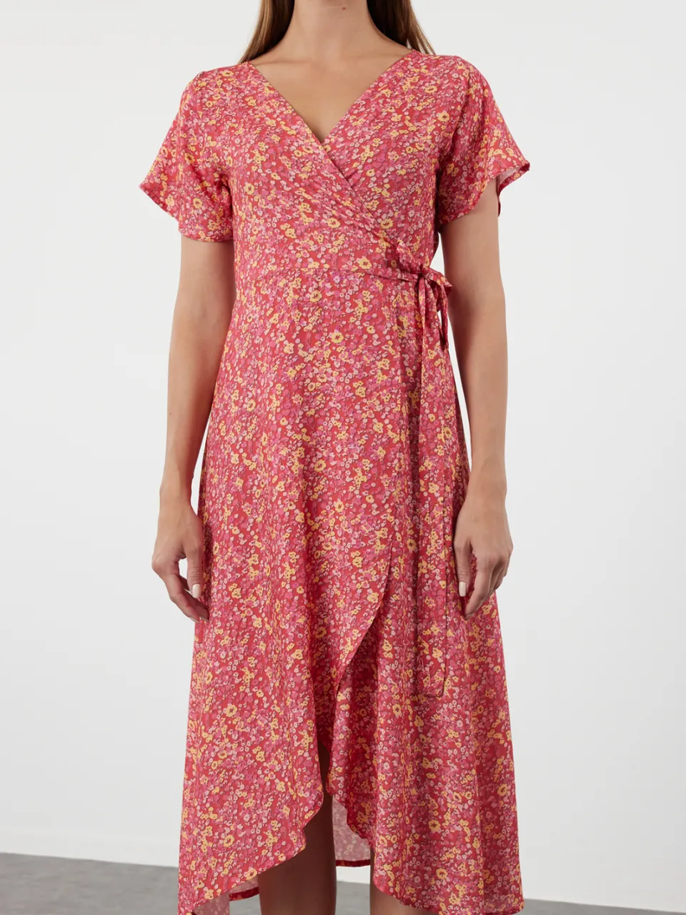 Trendyol TRENDYOLMİLLA Dames Roze Bloemen Midi Kort Avond / Dagelijks Double-breasted Jurken, foto 2