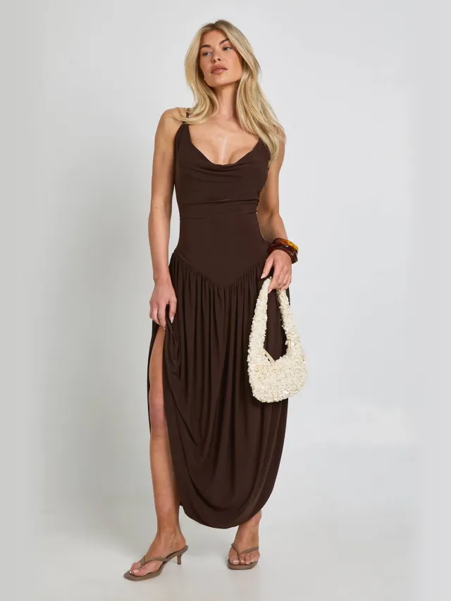 boohoo Dames Slinky Cami Maxi-jurk Met Geplooid Tailleband Chocoladebruin