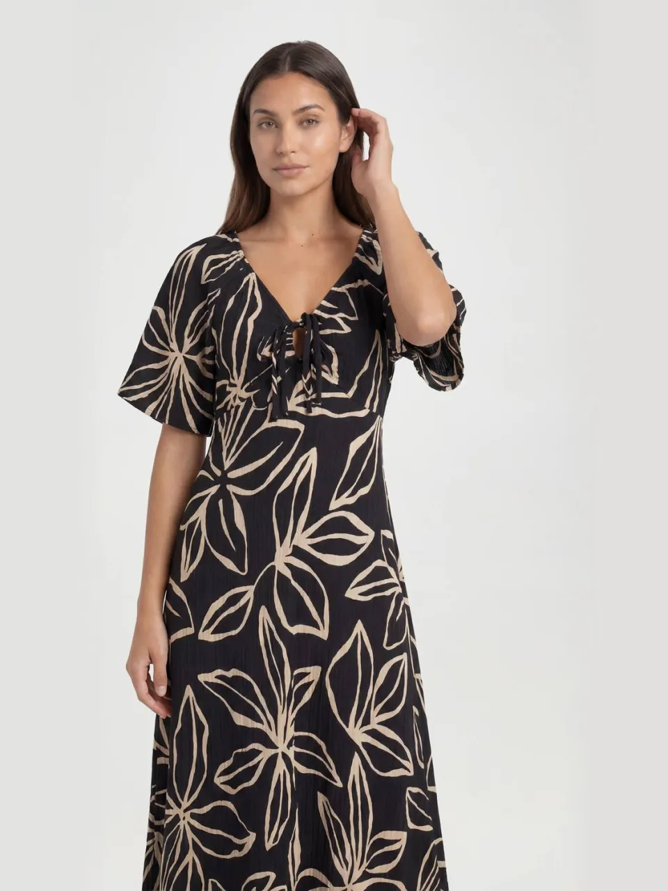 boohoo Dames Lange Jurk Met Bloemenprint, Structuur En Volumemouwen Midaxi-lengte zwart, foto 3