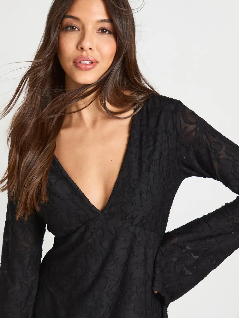 boohoo Dames Burnout Bloemen Wijdmouw Shift Jurk zwart, foto 4