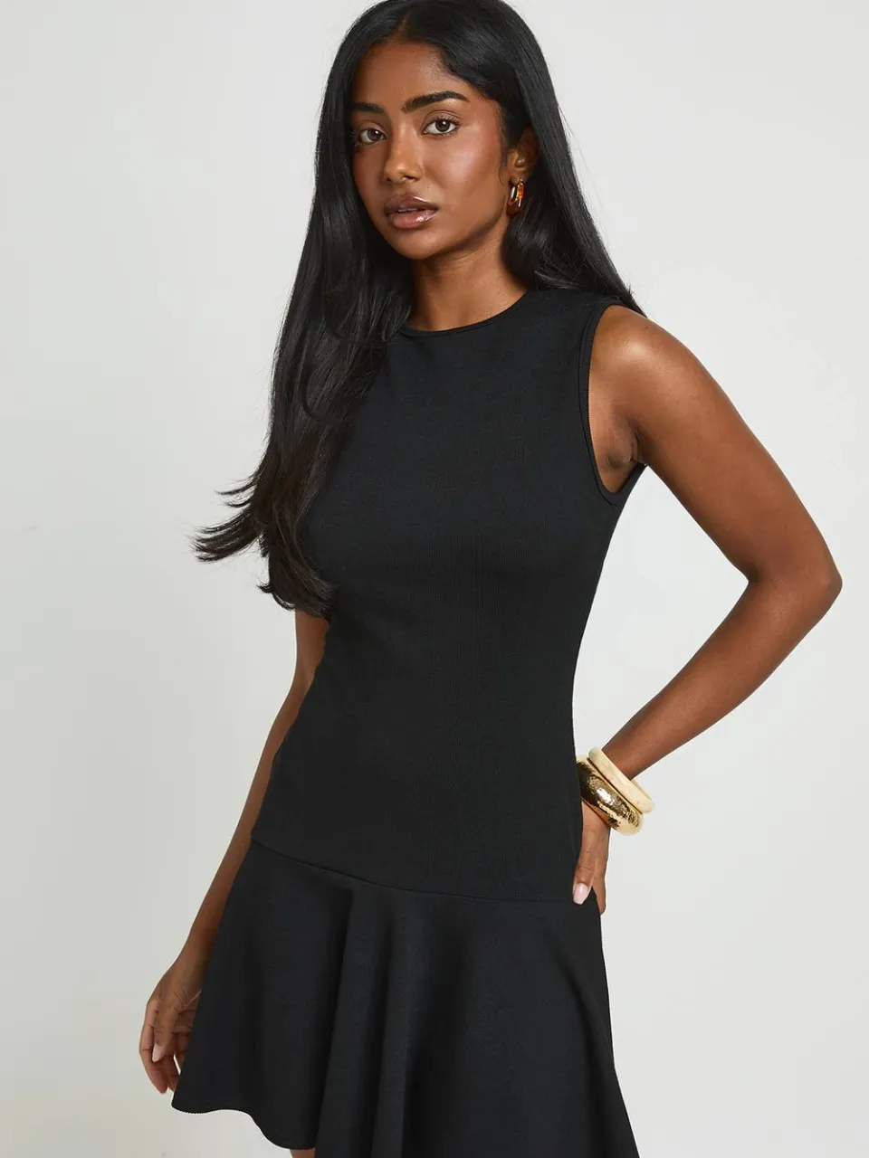 boohoo Dames Mouwloze Geribbelde Mini-jurk Met Volle Rok zwart, foto 3