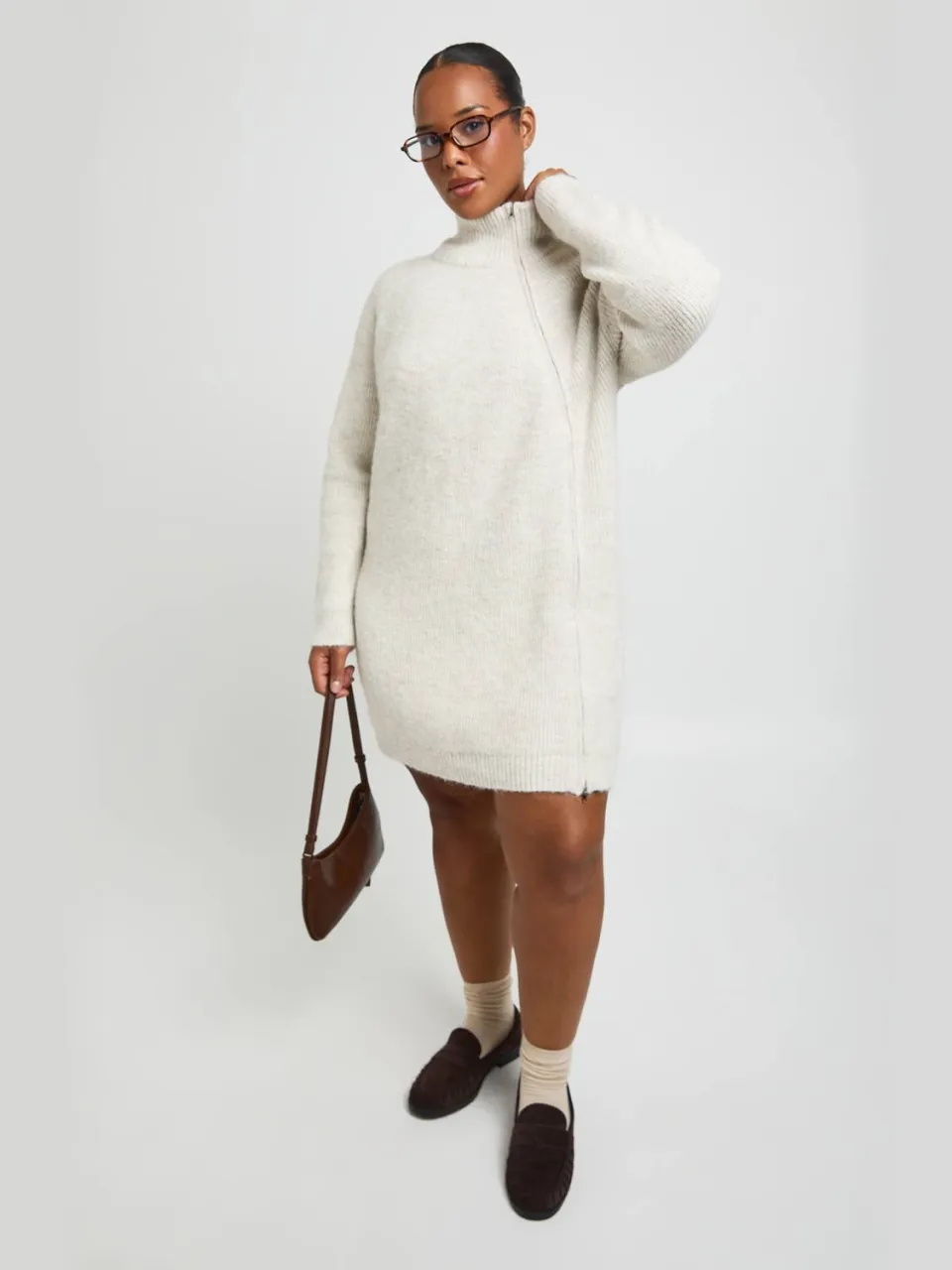 boohoo Dames Plus Gebreide Mini-jurk Met Ritssluiting En Hoge Kraag steen, foto 2