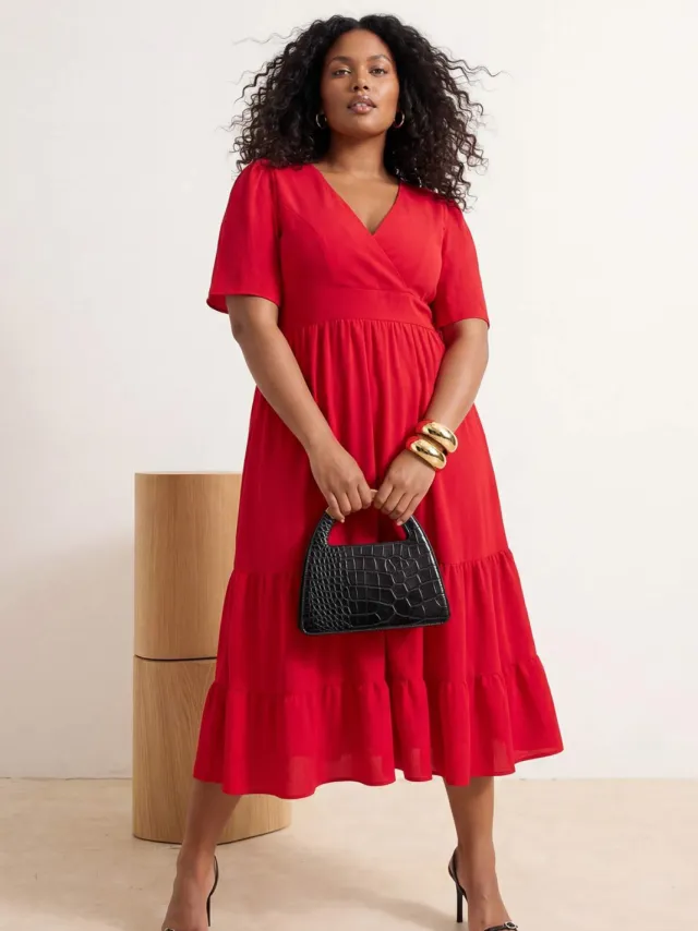 Trendyol Curve Dames Rood Effen Midi Kort Casual A-lijn Grote maten Jurk