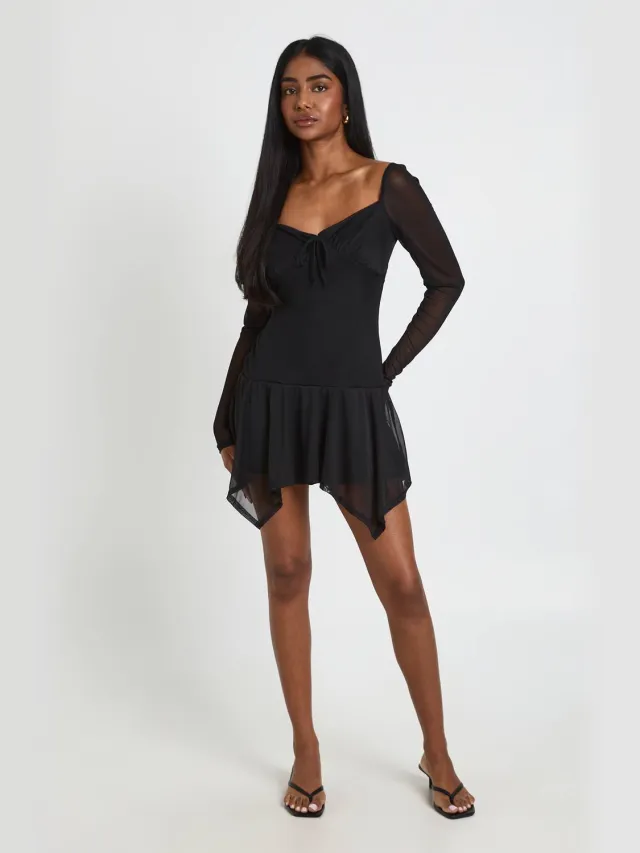 boohoo Dames Mesh Skater Jurk Met Vierkante Hals En Ruches Zoom Zwart