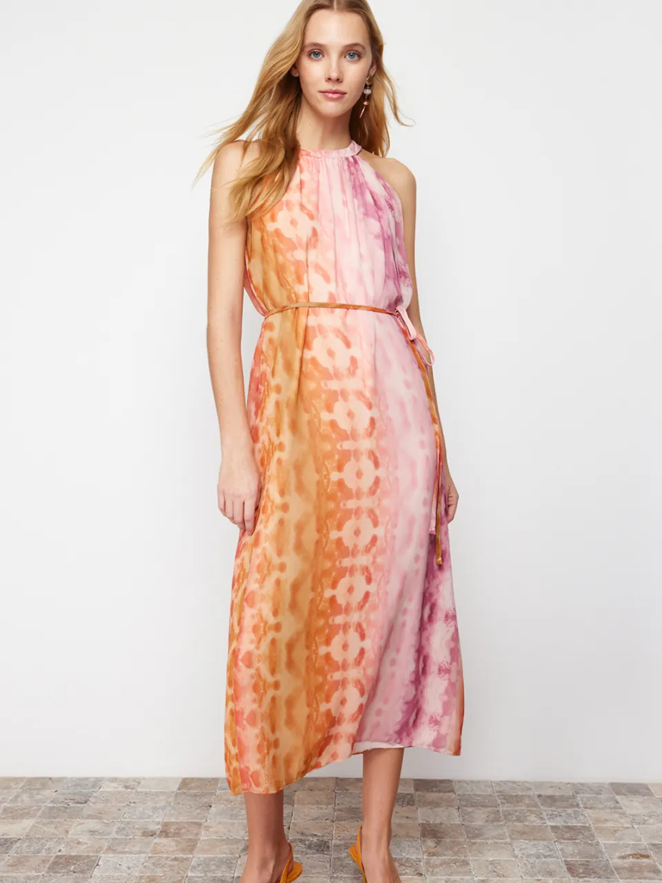 Trendyol TRENDYOLMİLLA Dames Roze Abstract Maxi Mouwloos Avond / Dagelijks Recht Jurken, foto 2