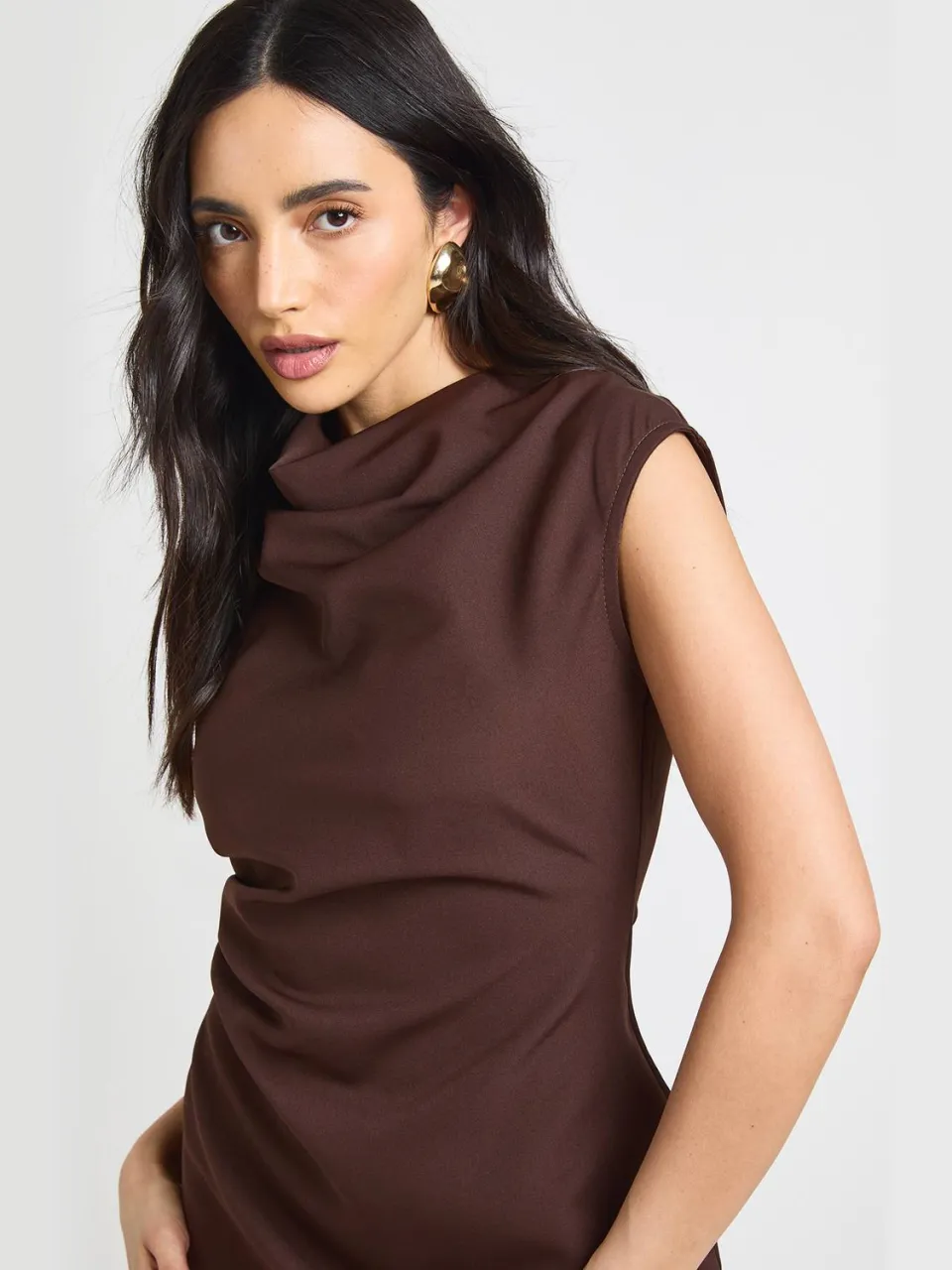 boohoo Dames Mini Jurk Met Waterval Halslijn En Plooi Detail espresso, foto 4