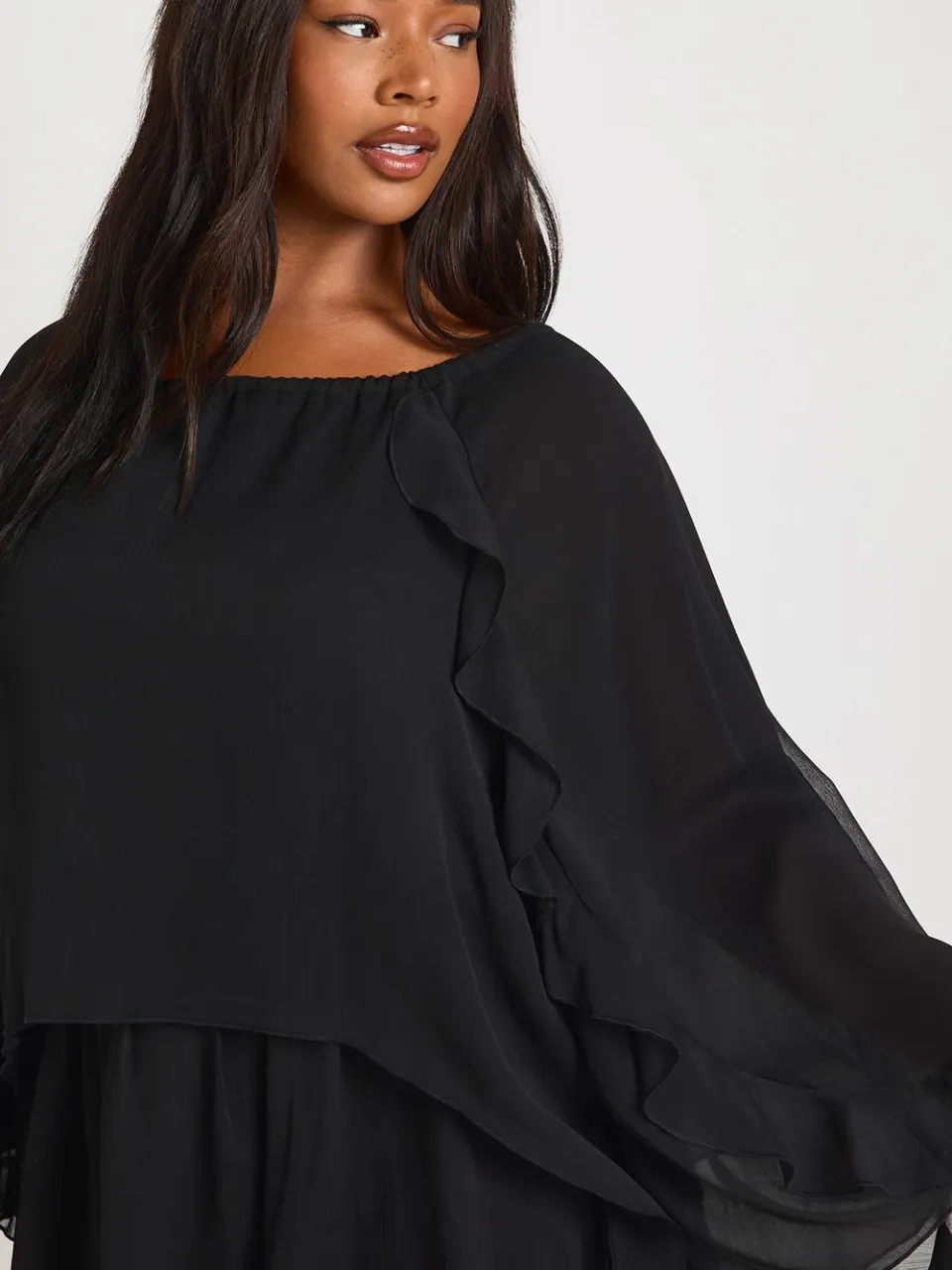 boohoo Dames Plus Chiffon Ruches Smock Jurk zwart, foto 4