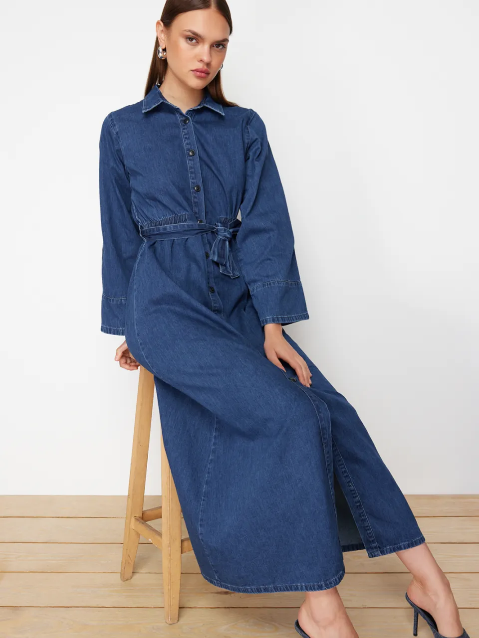 Trendyol TRENDYOLMİLLA Dames Blauw Effen Maxi Lang Casual Blousejurk Jurken