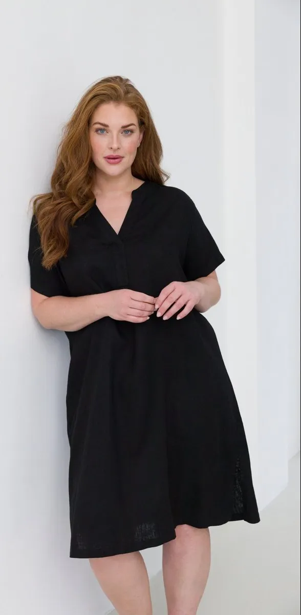 Base Level CURVY BLCYacinthe Dresses - Black-0(44)