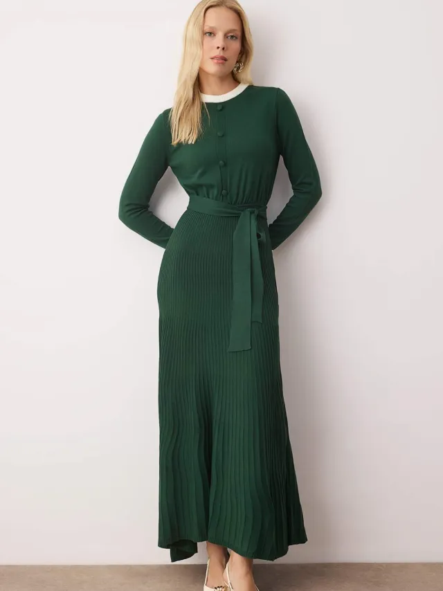 Trendyol Modest Dames Groen Effen Maxi Lang Casual Skater Modest Jurken