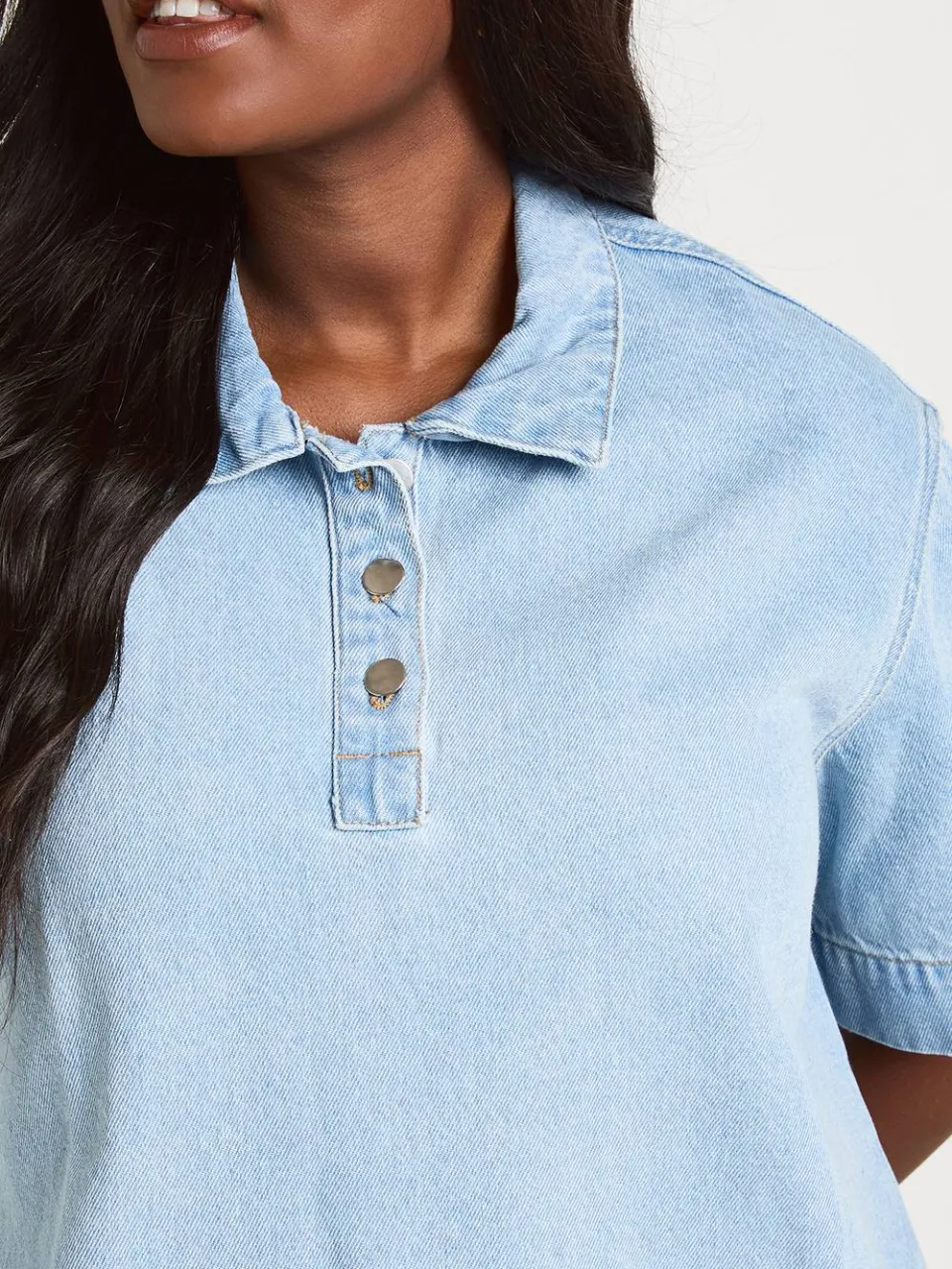 boohoo Dames Plus Korte Mouw Denim Jurk, foto 4
