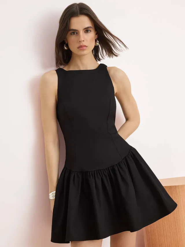 Trendyol TRENDYOLMİLLA Dames Zwart Effen Kort / Mini Mouwloos Casual Skater Jurken