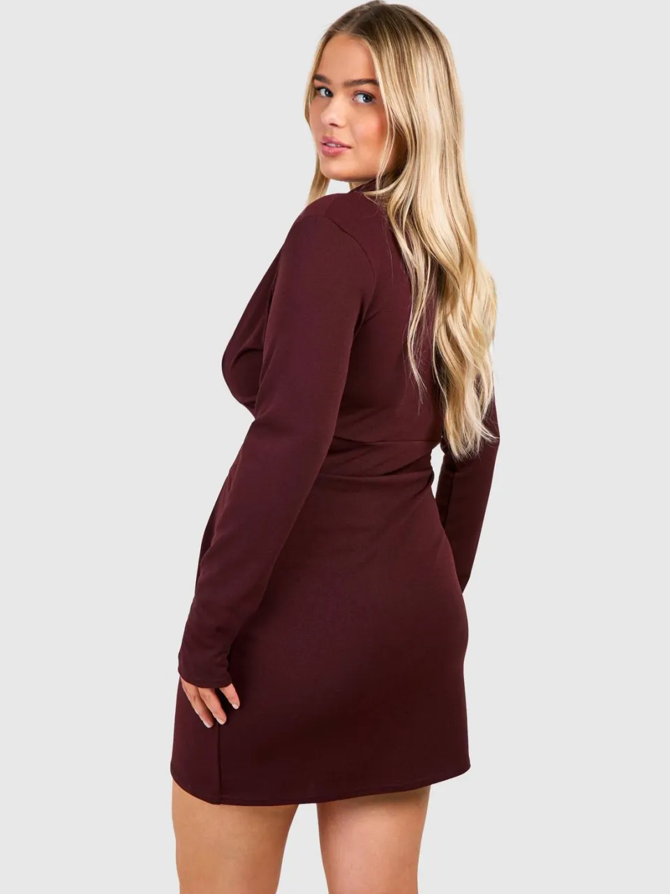 boohoo Dames Plus Corset Detail Blazer Jurk chocoladebruin, foto 2
