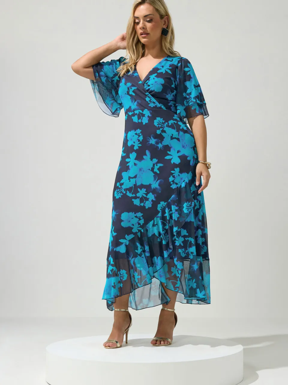 Yours London Blauwe Jurk Met Bloemenprint, Mesh En Ruches Aan De Zoom, foto 2