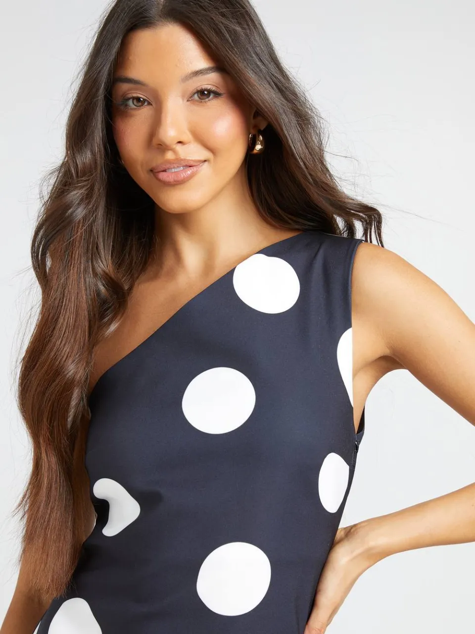 boohoo Dames Polkadot Mini-jurk Met Éen Schouder zwart, foto 4