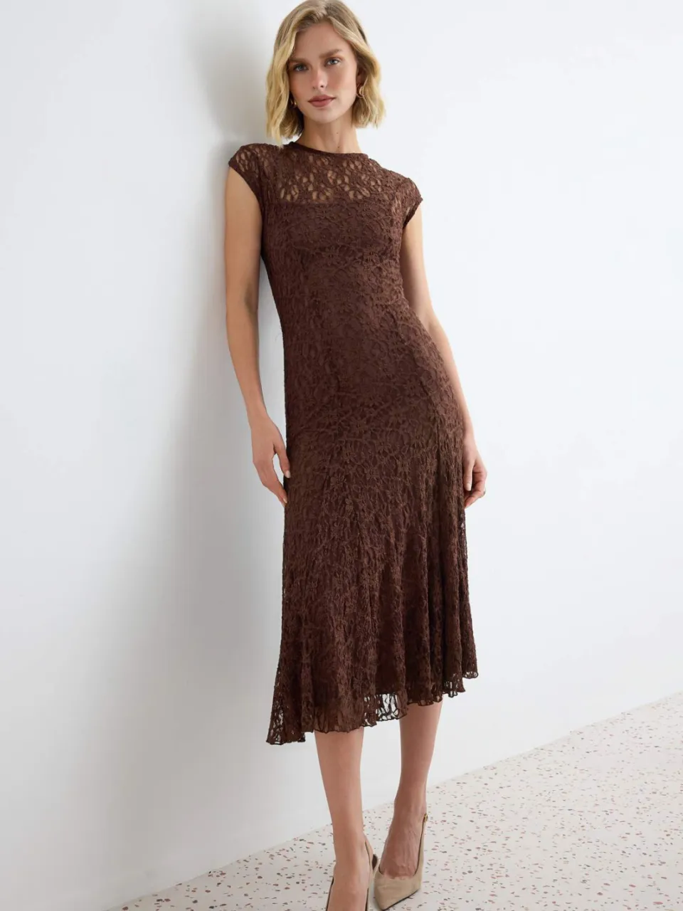 Trendyol TRENDYOLMİLLA Dames Bruin Effen Midi Mouwloos A-lijn Jurken