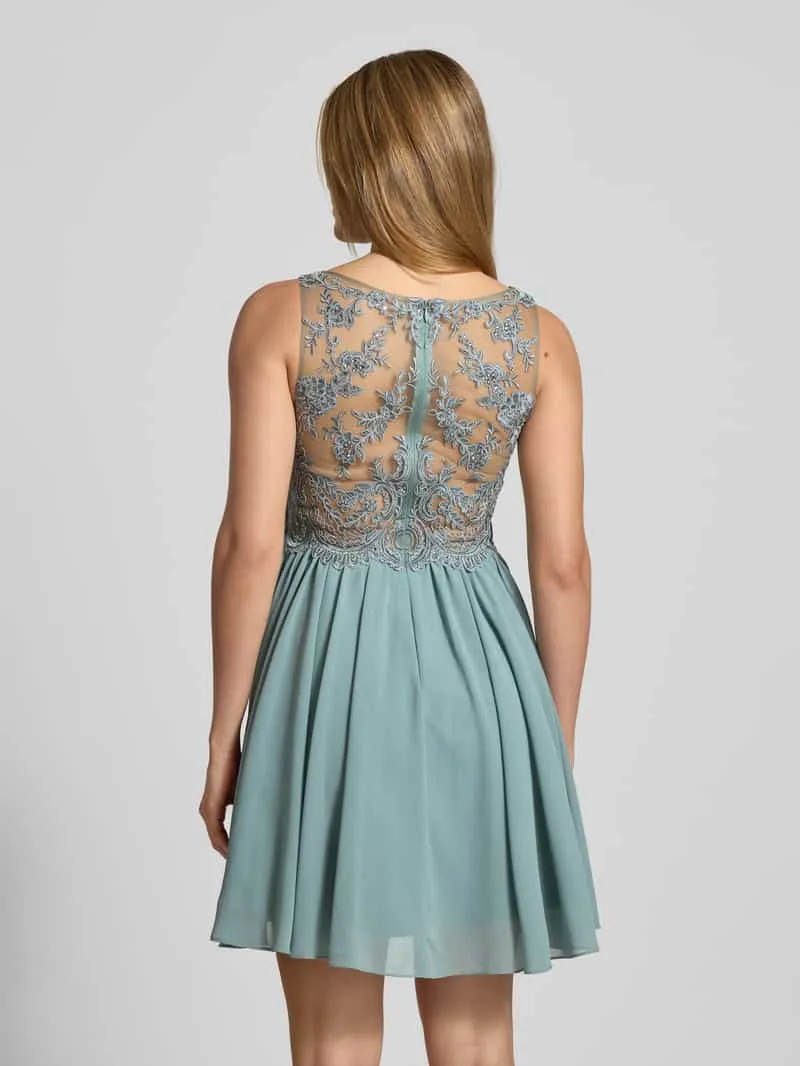 Laona Cocktailjurk van tule met strass-steentjes rietgroen, foto 3