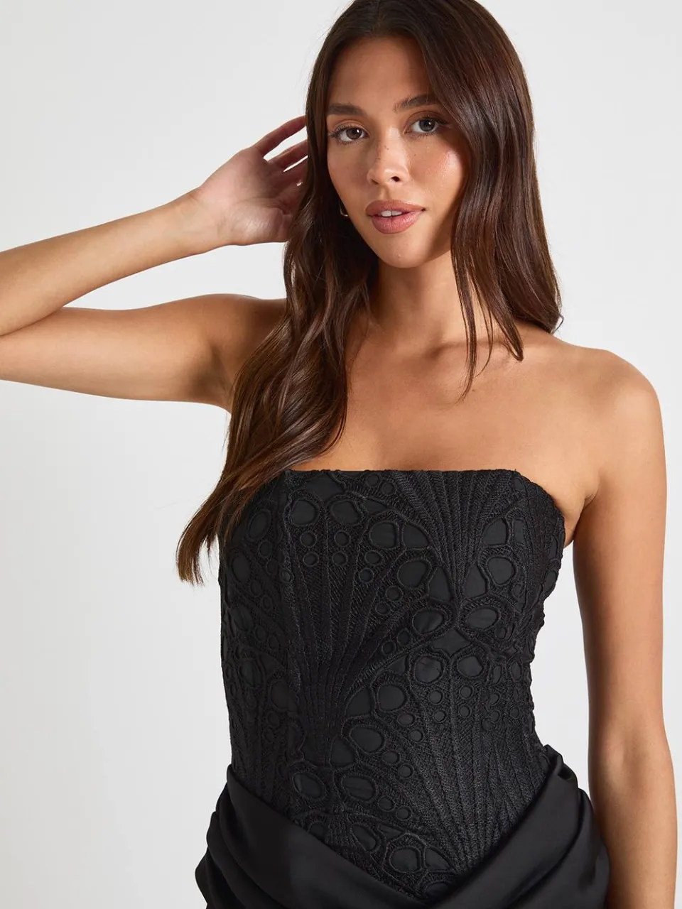 boohoo Dames Gestructureerde doorzichtige florale kanten korset drape mini-jurk zwart, foto 4