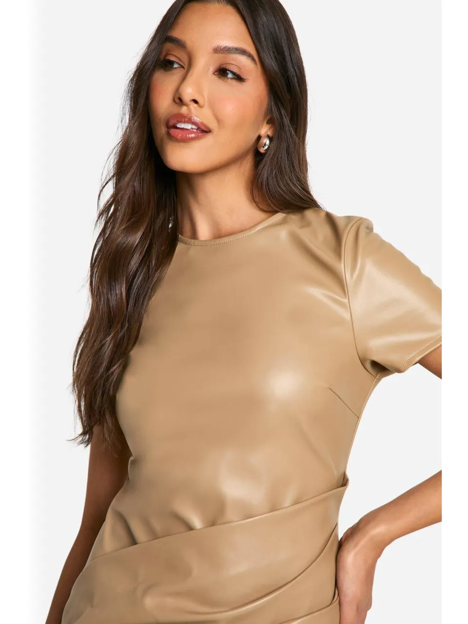 boohoo Dames Pu Wrap Gerimpelde T-shirt Mini Jurk steen, foto 4