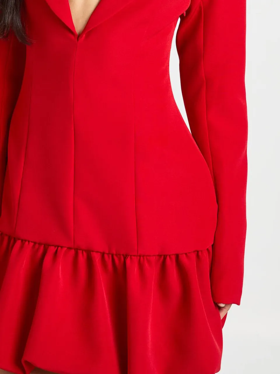 boohoo Dames Tall Blazerjurk met Diepe V-hals en Asymmetrische Zoom rood, foto 4