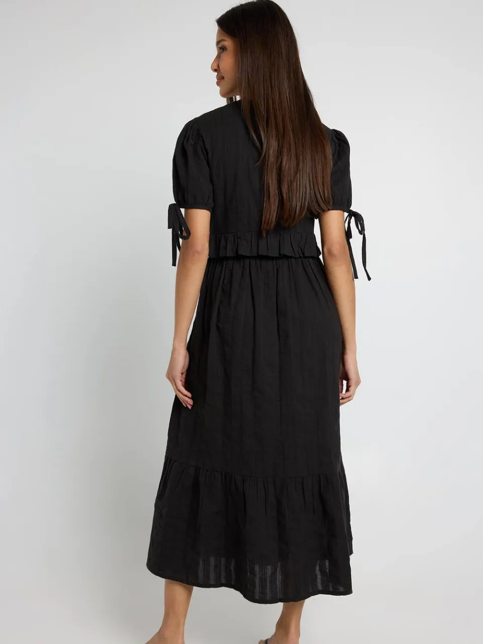boohoo Dames Seersucker Jurk Met Ruches In Midaxi-lengte zwart, foto 2