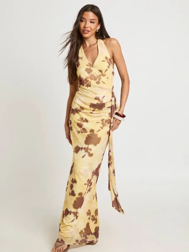 boohoo Dames Maxi-jurk Met Tonale Bloemenprint En Drapeerdetail Citroen