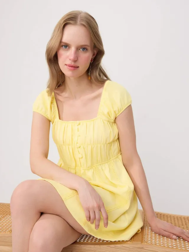 Trendyol TRENDYOLMİLLA Dames Geel Effen Kort / Mini Kort Recht Jurken