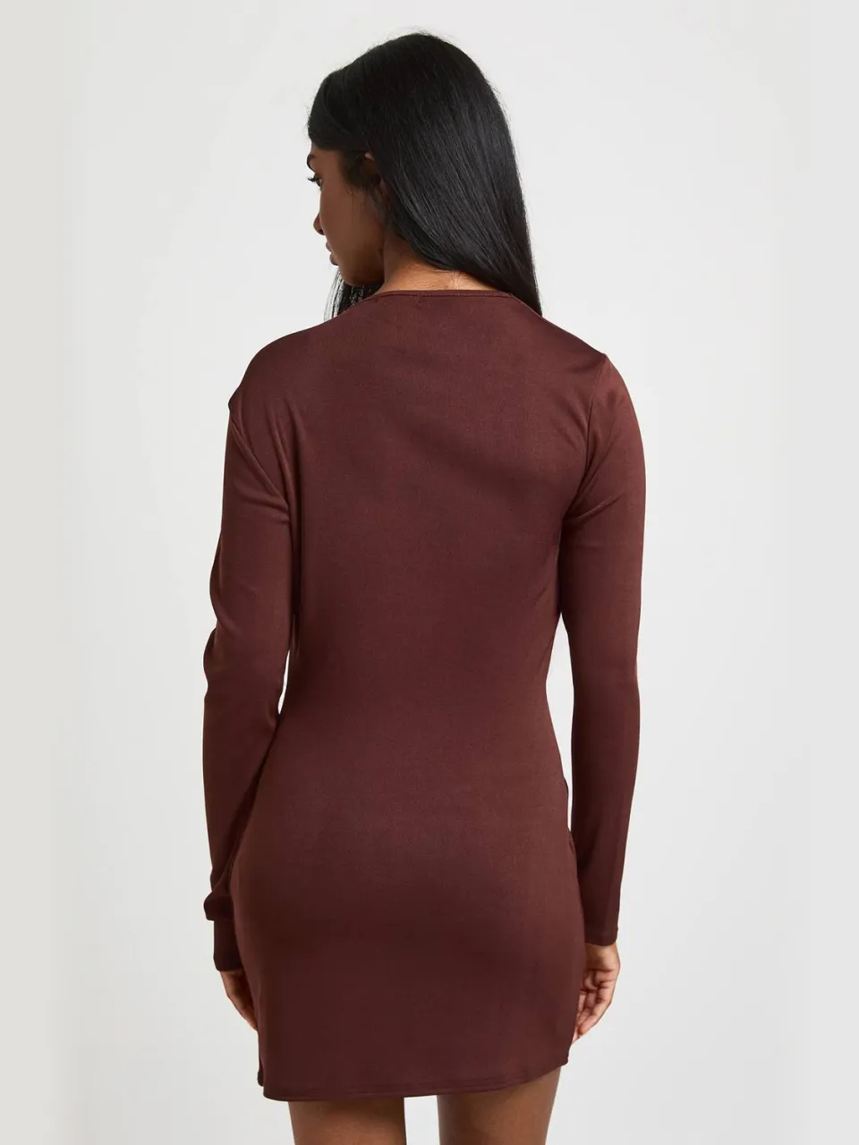 boohoo Dames Super Zachte Mini Jurk Met Asymmetrische Halslijn chocoladebruin, foto 3