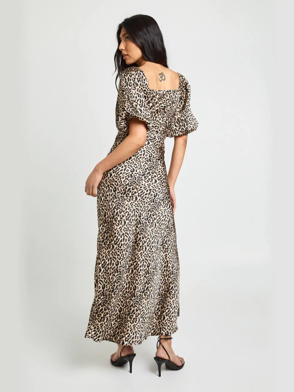 boohoo Dames Lang Luipaardprint Pofmouw Midaxi Jurk zwart, foto 2