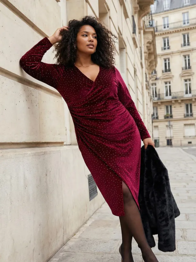 Trendyol Curve Dames Bordeaux Effen Midi Lang Feest A-lijn Grote maten Jurk Bordeauxrood
