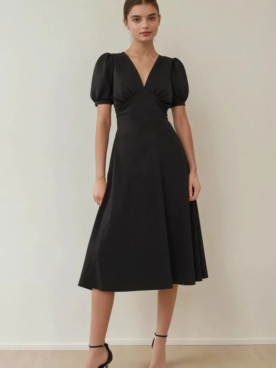 Hiccup V-hals Puff Mouw A-Lijn Crepe Midi Jurk zwart, foto 2