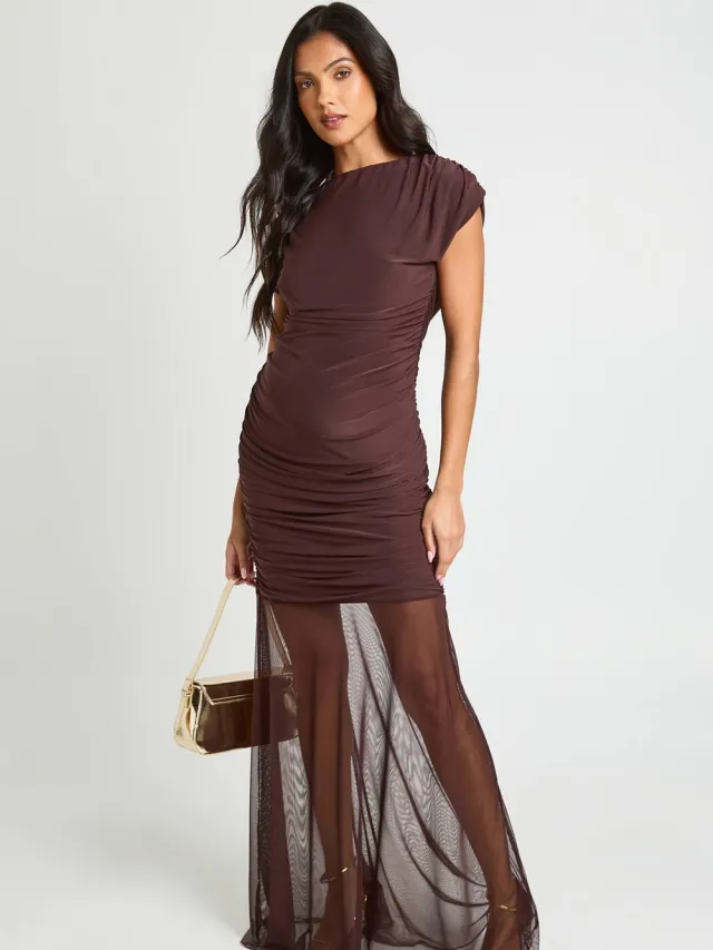 boohoo Dames Zwangerschaps Geplooide Asymmetrische Maxi Jurk Chocoladebruin