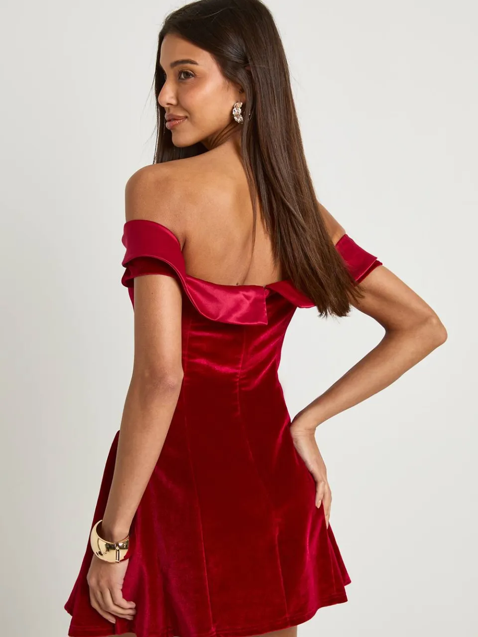 boohoo Dames Fluwelen Bardot Rok Mini Jurk rood, foto 2