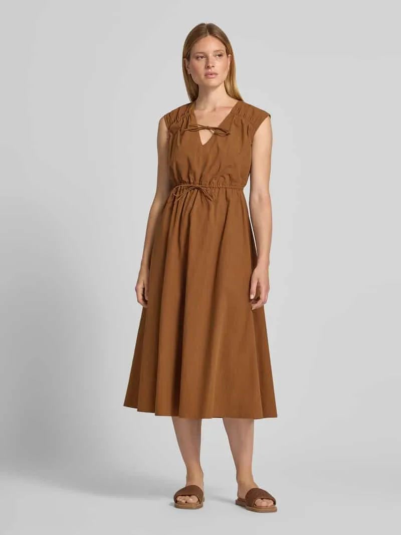 Jake*s Casual midi-jurk met V-hals en vetersluiting Chocoladebruin