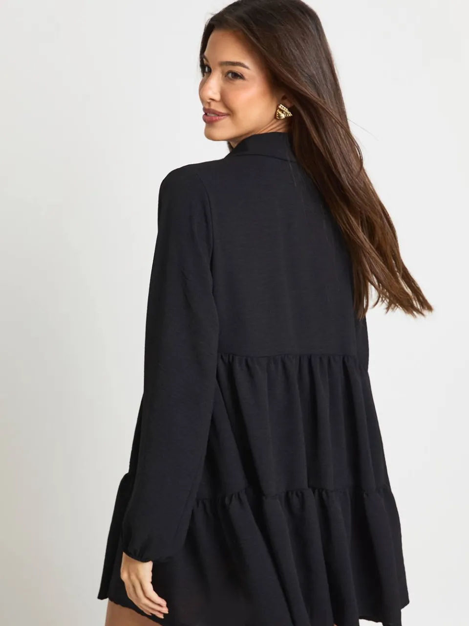 boohoo Dames Getextureerde gelaagde smock jurk zwart, foto 2
