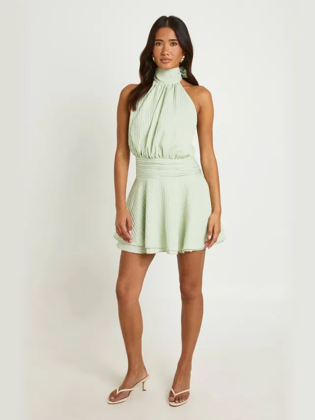 boohoo Dames Gestructureerde Halternek Mini Jurk Met Verlaagde Zoom Verstandig