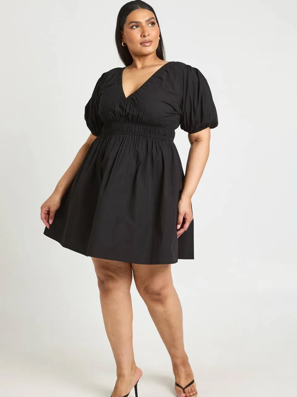 boohoo Dames Plus Mini-jurk Met Ballonmouwen Van Popeline zwart, foto 3