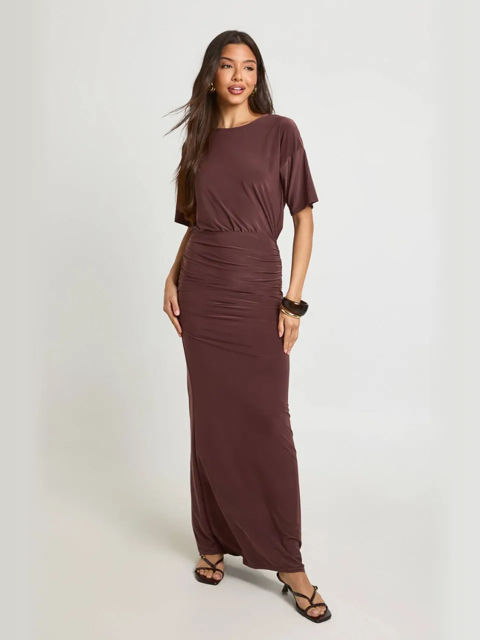 boohoo Dames Superzachte Maxi Jurk Met Gerimpelde Taille En Uitlopende Mouwen cacao, foto 2