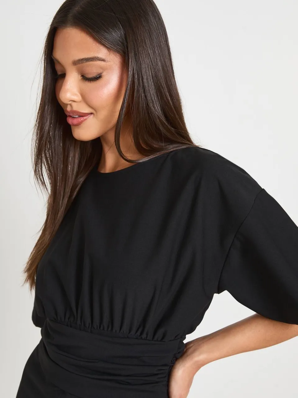 boohoo Dames Mini Jurk Met Kap Mouwtjes En Geplooid Detail In De Taille zwart, foto 4