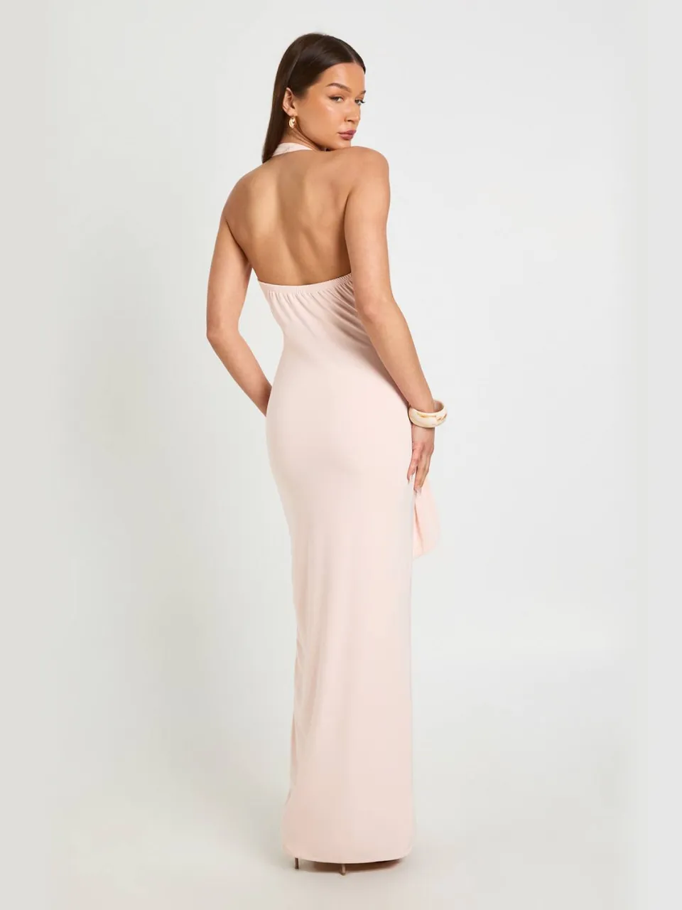 boohoo Dames Slinky Halterneck Maxi Jurk Met Strikceintuur rozenkleurig, foto 2