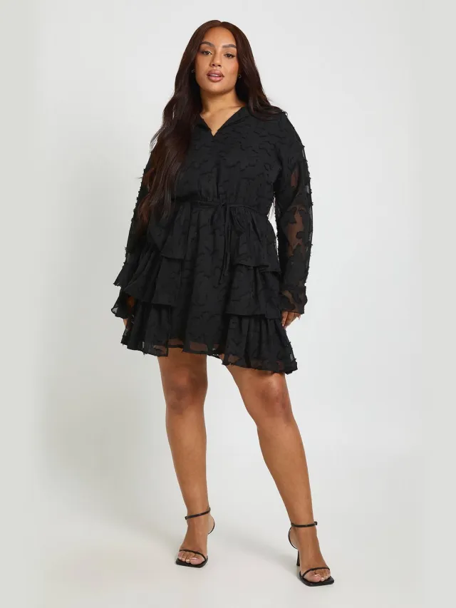 boohoo Dames Plus Burnout Chiffon Ruches Skater Jurk Zwart